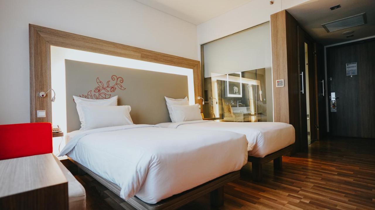 Novotel Banjarmasin Airport Banjarbaru Esterno foto